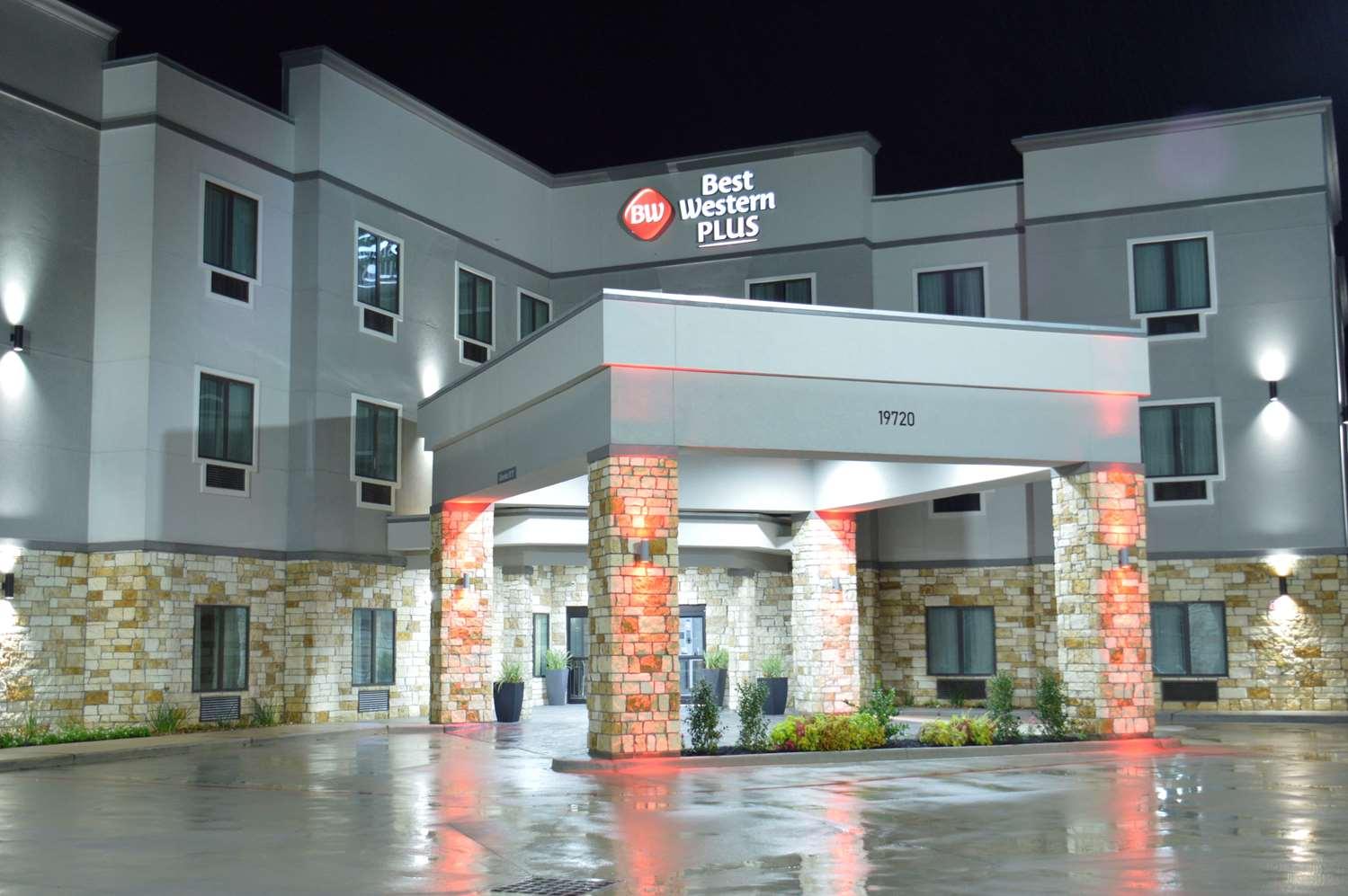 Best Western Plus Waller Hotel Dış mekan fotoğraf